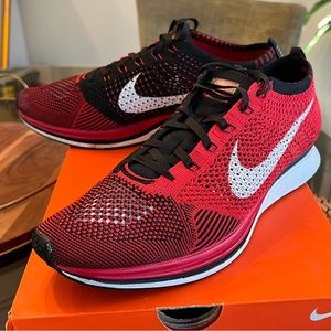 Nike Flyknit Racer